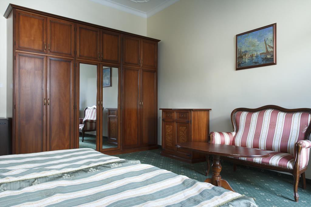 קרלובי וארי Hotel Ostende מראה חיצוני תמונה