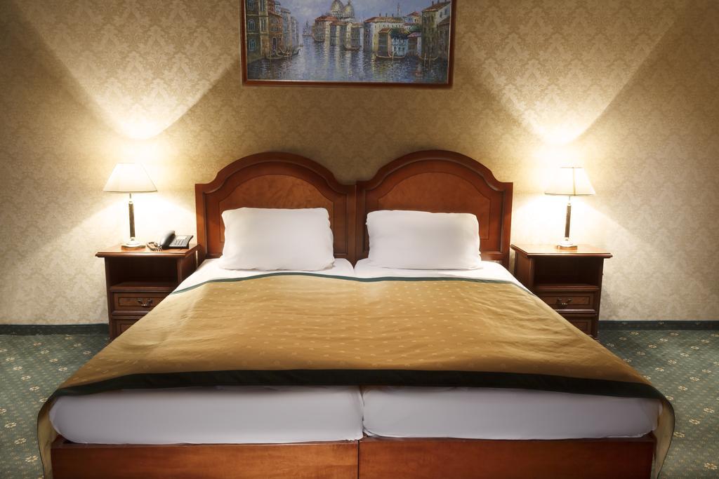 קרלובי וארי Hotel Ostende מראה חיצוני תמונה