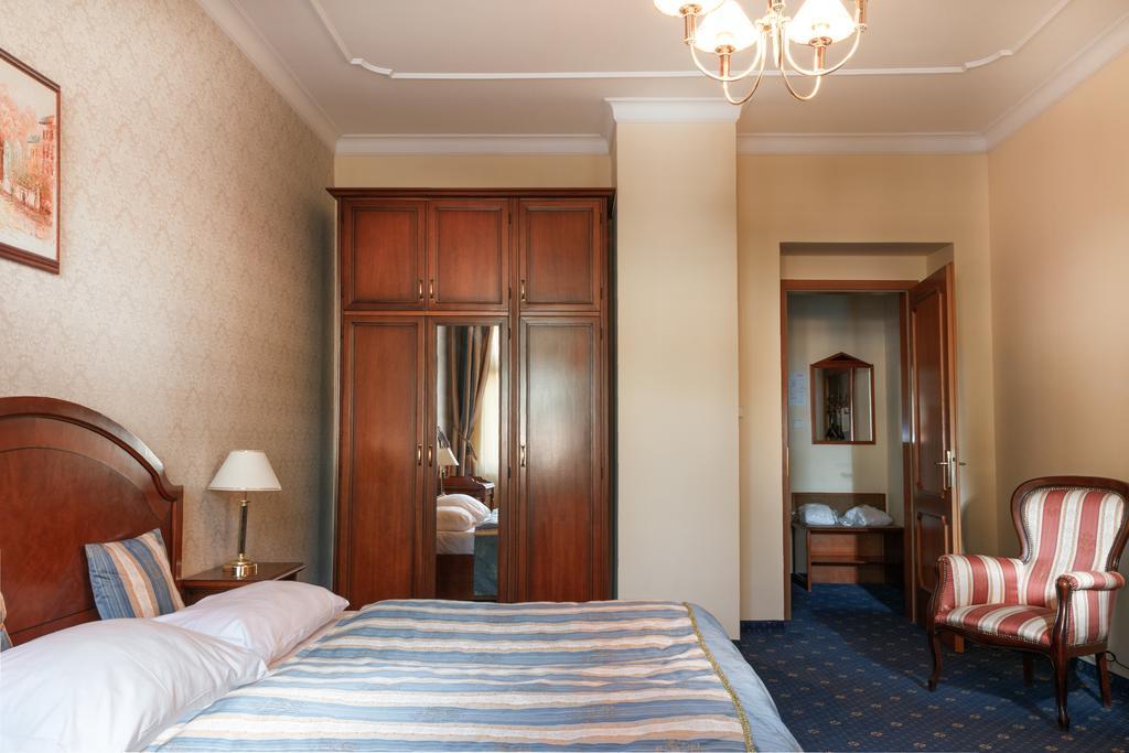 קרלובי וארי Hotel Ostende מראה חיצוני תמונה