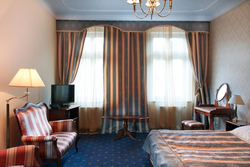 קרלובי וארי Hotel Ostende מראה חיצוני תמונה